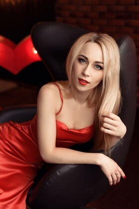 Evgeniya von Dnipro 32 jahre - intelligente Frau. My wenig primäre foto.