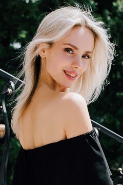 Nastya Cherkasy 21 j. - liebevolle Frau - wenig primäre foto. Nastya von Cherkasy 21 jahre - liebevolle Frau. My wenig primäre foto.