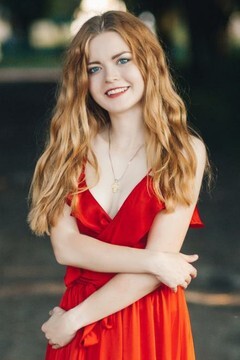 Yuliana von Lutsk 22 jahre - sonniges Lächeln. My wenig primäre foto.